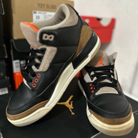 Jordan 3 Retro
Desert Elephant - Picture 5 of 7